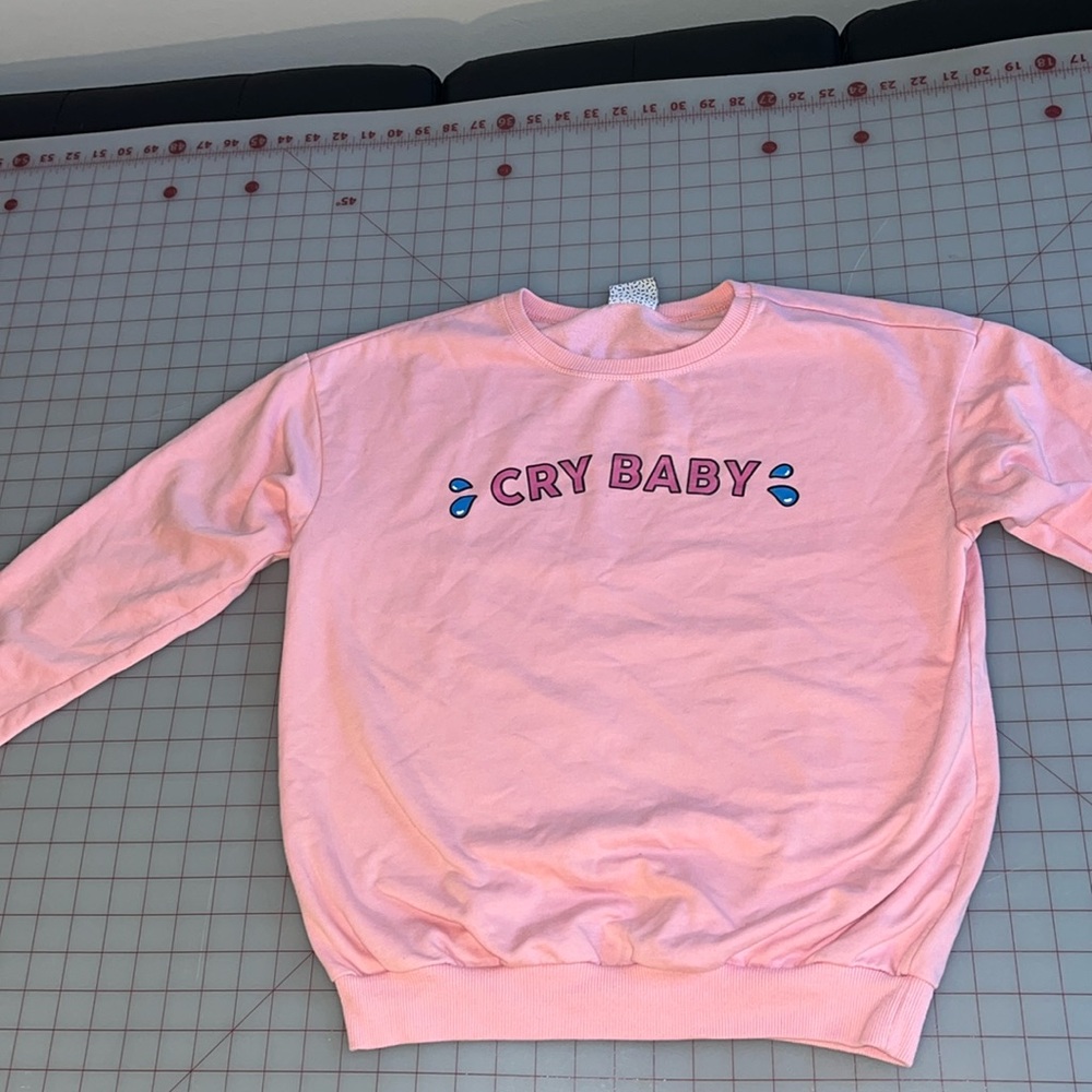 Minga cry baby bubblegum pink sweatshirt. Size Medium. No signs of wear.